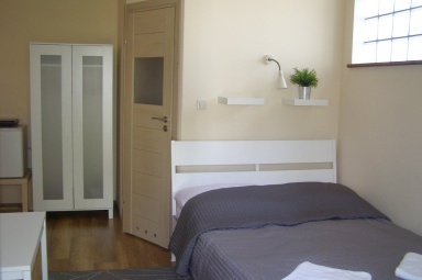 pok&oacute;j dwuosobowy na I pietrze domek