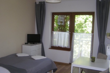 pok&oacute;j dwuosobowy na I piętrze domek