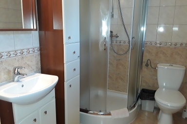 pok&oacute;j 2-os. łazienka