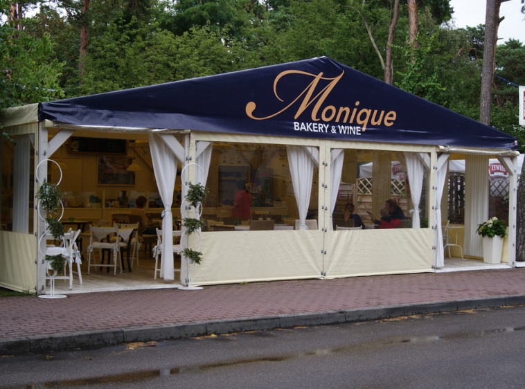  MONIQUE Bakery & Wine 
