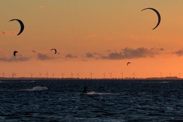 Kitesurfing na Zatoce.